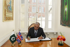 Admiral Naveed Ashraf NI NI(M) TBt, Chief of the Naval Staff, Pakistan Navy, concluded an official visit to the United Kingdom
